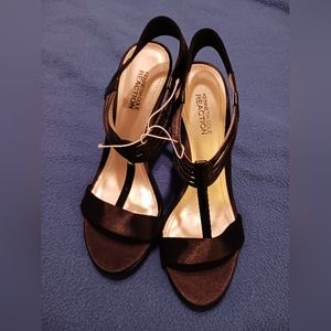 Kenneth Cole Reaction black satin strappy heeled sandal sz 7.5